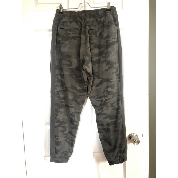ATHLETA Brooklyn Lined Camo Jogger 6P - Picture 2 of 7